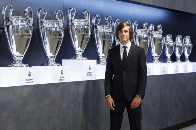 证者, 了一份续约 证者, 了一份续约