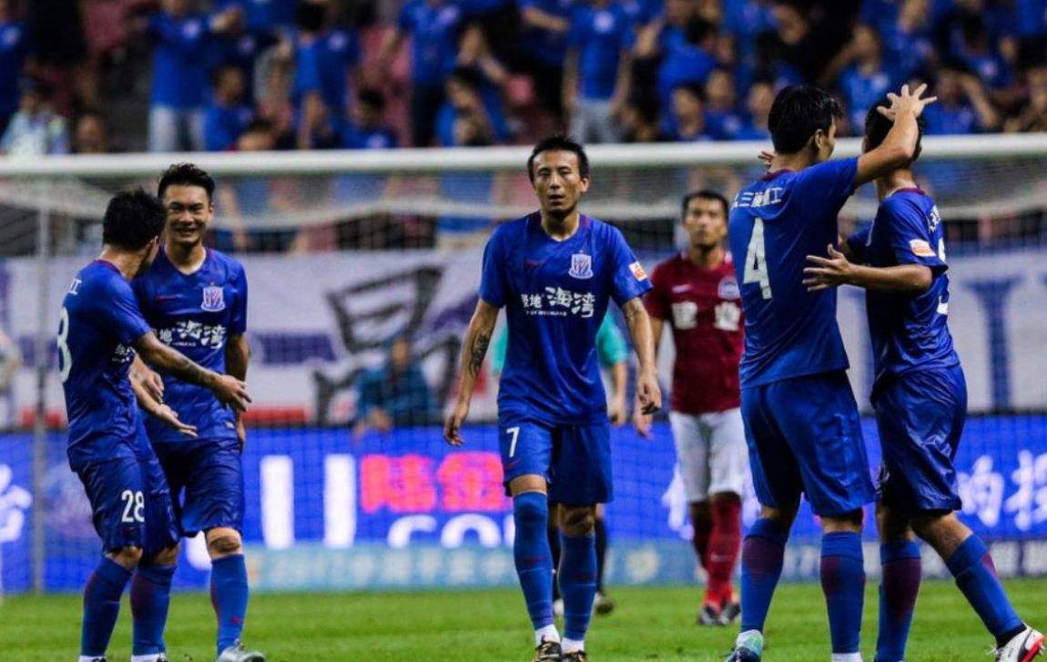 主教练斯卢 主教练斯卢