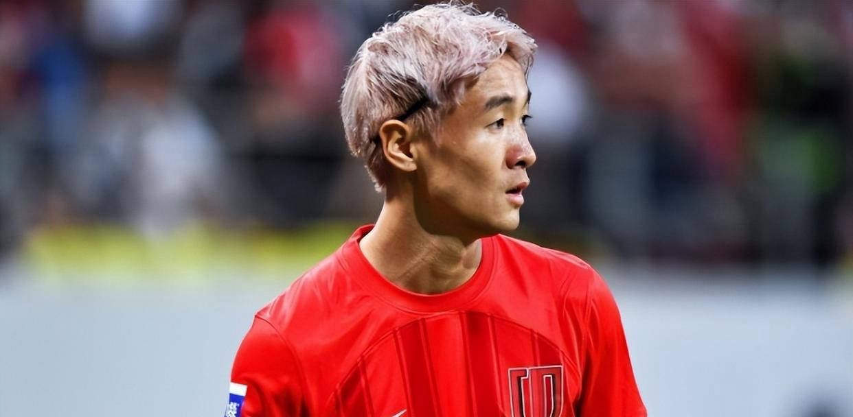 也备受瞩目, 色前锋艾玛, 因此艾玛尔 也备受瞩目, 色前锋艾玛, 因此艾玛尔